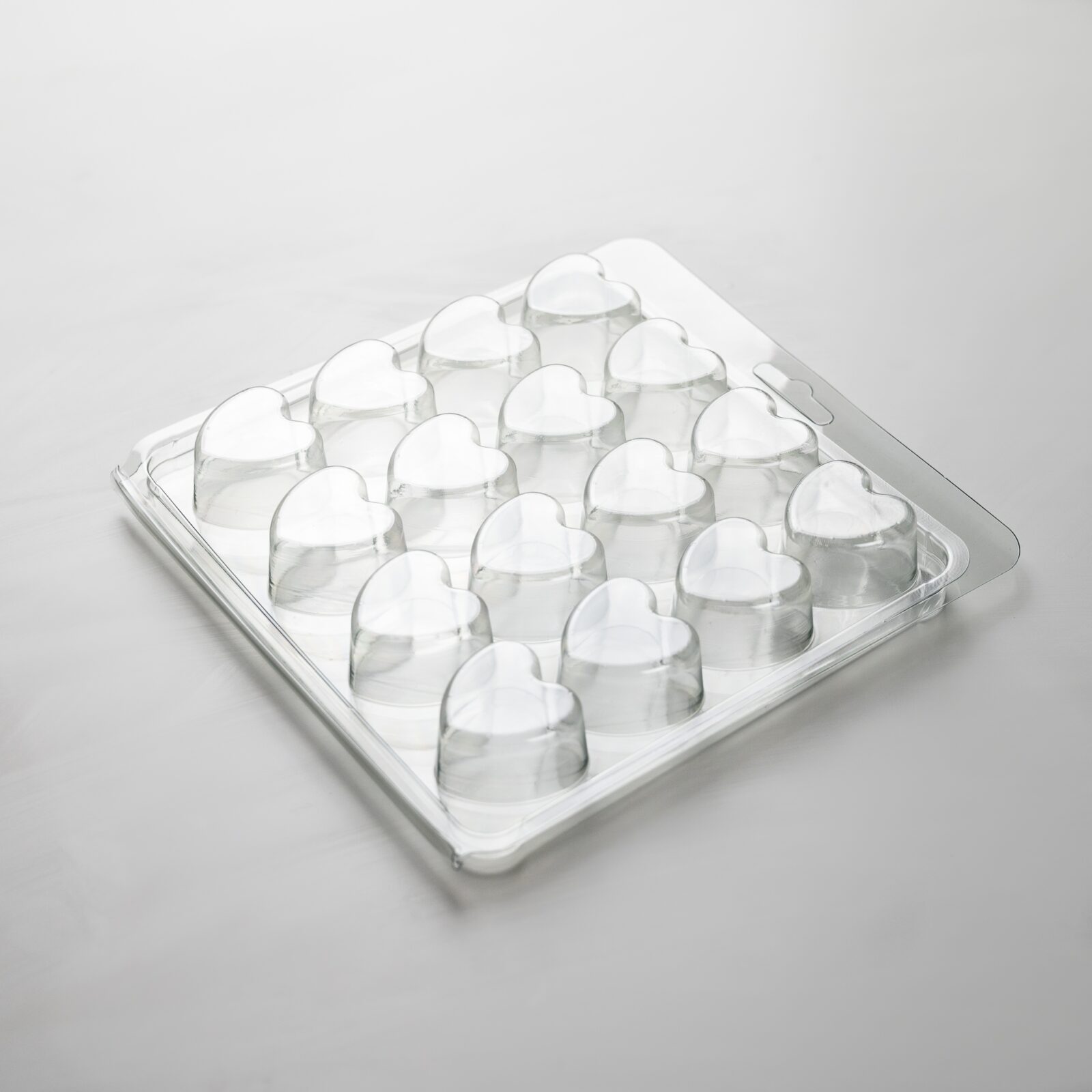 Large Heart Clamshell