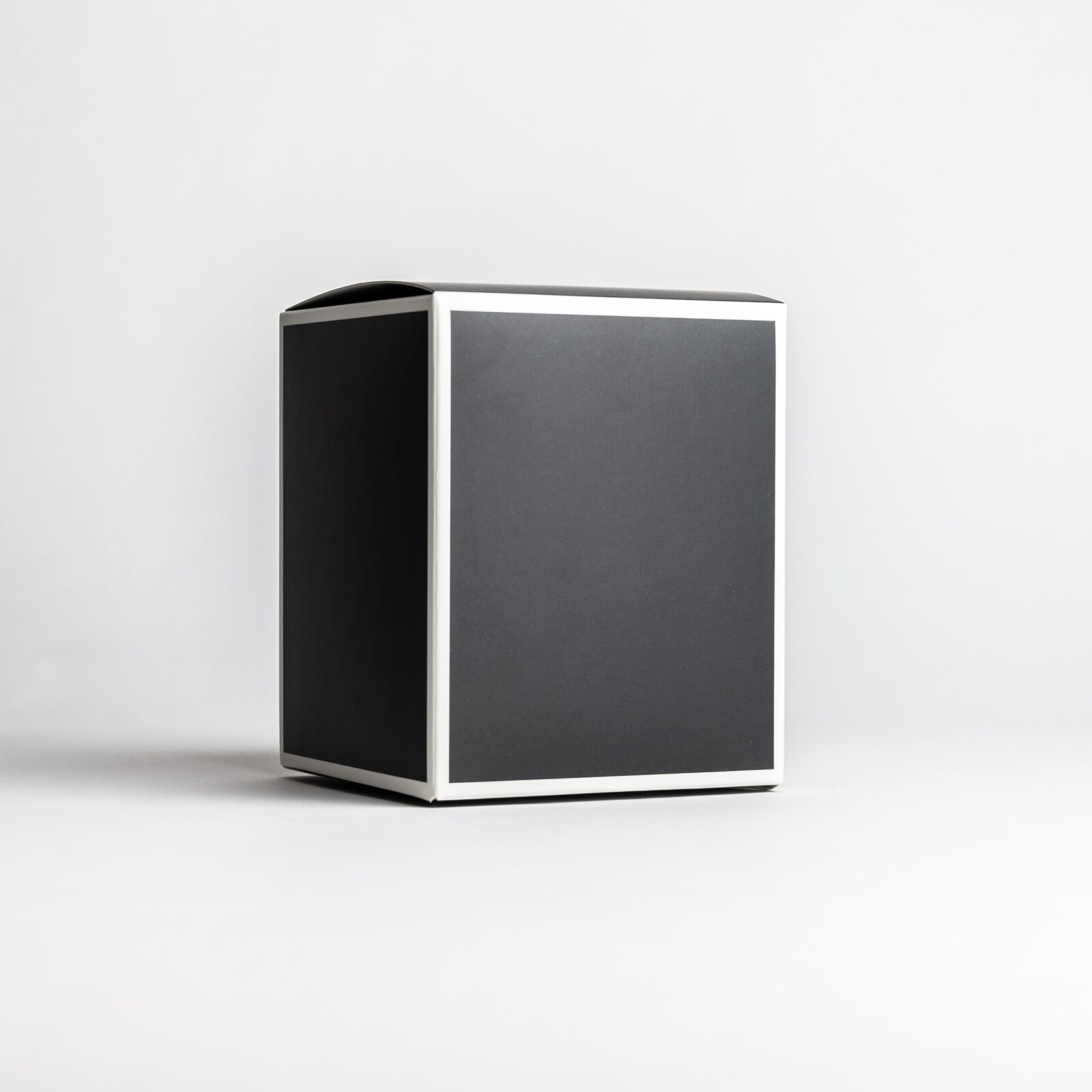 30cl Black Candle Box With White Rim