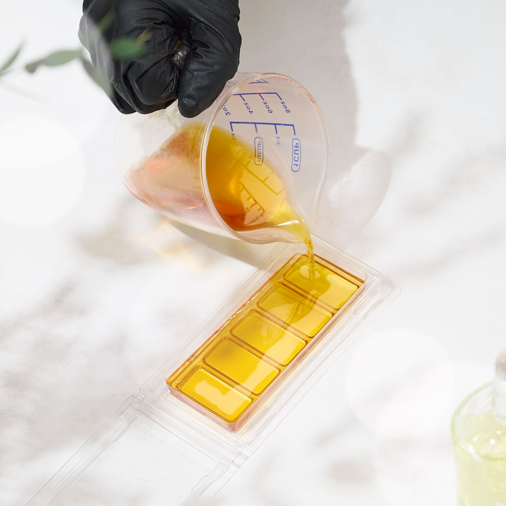 7986 Rectangle Snap Bar Clam Shell